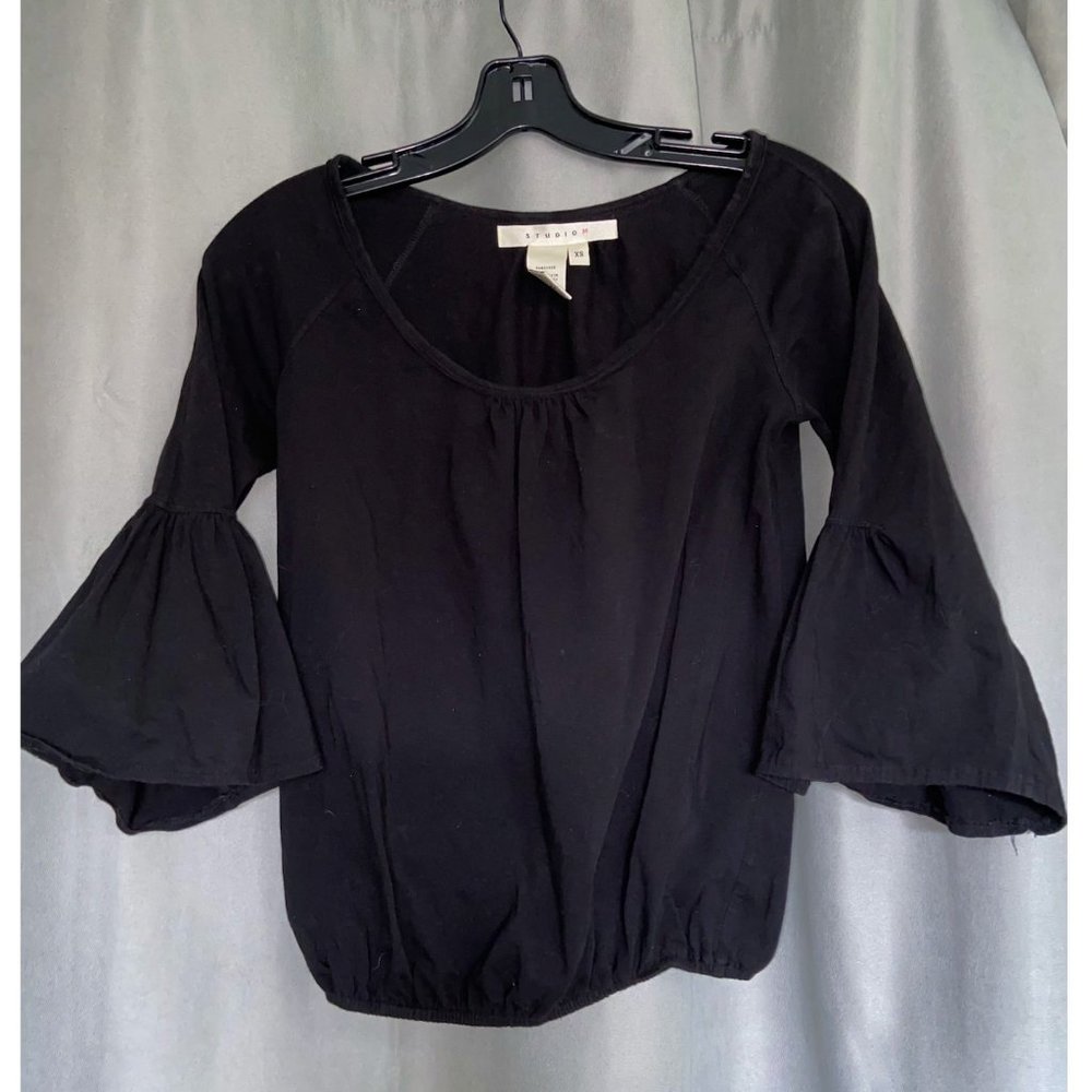 Studio M Black Puffy Sleeved